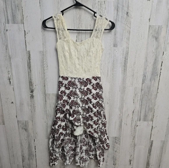 chinese dress ladies New Charlotte Russe Nude & White Lace Dress main image 0